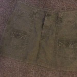 American Eagle Green Khaki skirt